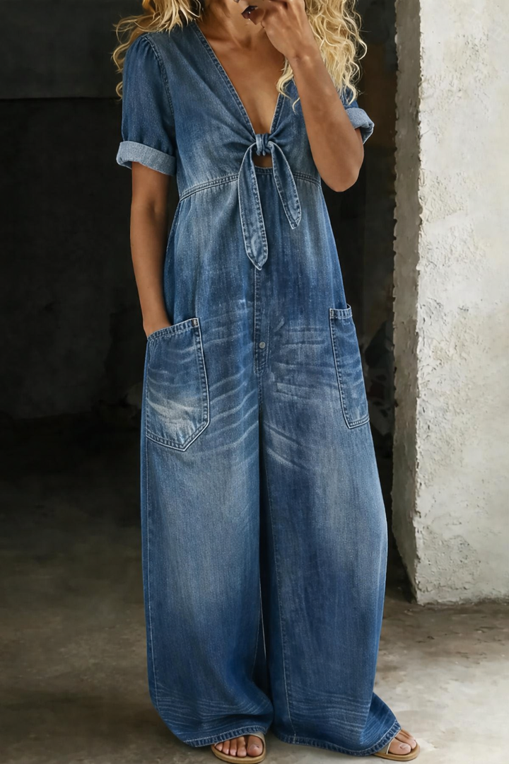 Maya | Short-Sleeved Jumpsuit with V-Neck